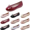 Yeni terlik tek ayakkabı kadınlar yeni büyük kadın ayakkabıları tavuk rulo ayakkabıları doudou ayakkabı kadınlar 0049