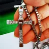 Chaînes Classique Strass Pendentif Argent Hommes Cristal Jésus Croix Long Collier Activités Mâle Cadeau Bijoux En Gros Goutte