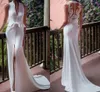 Sexig sjöjungfru bröllopsklänning 2023 ärmlösa spetsapplikationer v halsknappar mjuk satin slits brud party klänningar robe de mariage kvinnor skräddarsydd