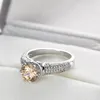 Anéis de casamento vendendo jóias de jóias de mulheres redondas de champanhe Crystal Zircon feminino de luxo por atacado