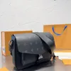 حقيبة مصمم N41028 Mens Classic Black Printed Messenger Bage الأنيقة والكتف في الغلاف الجوي.