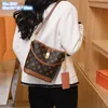 Заводские оптовые женские сумки на плече 3 цвета украшения ремня ретро -ведро сумка уличная