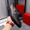 2023 Mens Dress Shoes Classic Casual Loafers Fashion Male Comfortabel Lederen rijschoenen Brandontwerper Flats Maat 38-44