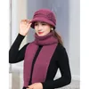 Bonnets Bonnet/Crâne Casquettes Automne Hiver Laine Chapeau Épais Chaud Plus Velours Écharpe Ensemble Pour Femmes Mode Élégant Fleurs Fourrure Tricoté Seau