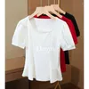 女性のTシャツ女性服の春の夏スタイルベーシックTシャツトップレディスリムショートパフスリーブスクエアカラーブラウスSS070
