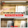 Strisce LED DC5V USB LED Tube Hand Sweep Sensor Cabinet Light Lampada da parete a LED intelligente ad alta luminosità per camera da letto Armadio Armadio Cucina P230315
