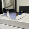 2023 Luxury Fashion Summer Rimless Solglasögon för kvinnor Oval Style Anti-ultraviolet Retro Plate Plank Frame Fashion Gelgasses Random Box 2920