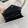 Новый 2023 известные кошельки женские женские кошельки дизайнерские сумочки для лопаток женские монеты роскошные сцепления повседневные сумки валы