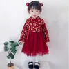 Robes pour filles Robes pour bébés filles Robe de princesse en maille brodée Robe rouge pour enfants de 0 à 8 ans Vêtements de nouvel an pour enfants Noël vient W0314