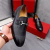 2023 Mens Dress Shoes Classic Casual Loafers Fashion Male Comfortabel Lederen rijschoenen Brandontwerper Flats Maat 38-44