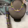 2023 Diseñador Nuevo traje Gujia nueva letra verde diamante cadena gruesa collar pulsera feminidad luz joyería de moda de lujo