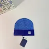 Gorro de invierno para hombre de diseñador, gorro cálido de algodón tejido Unisex, gorro de punto Universal a la moda, gorros de calavera cálidos para exteriores de lana de otoño