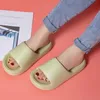 Slippers 2023 Fashion Women Summer slippers slippers shice platform brabe bather home men indoor indoor non slip andlip andip cloud cution slides Z0317