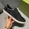 Włochy Screeaker Sneakers Męskie buty kobiety pszczoły białe płaskie skórzane buty zielony czerwony pasek haftowane vintage terane