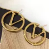 Luxury Designer Womens Hoops Earring Big Circle Hoop Gold Stud Earring 4cm Letter V Studs Fashion Fashion Jewelry Earrings 2303204BF