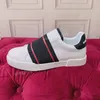 2023Zapato de diseño bajo Moda Mujer Zapatillas Panda Scarpe Mujer Hombre Entrenador Olive Dunks Blanco Negro Triple Rosa Skate