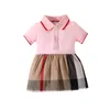 Baby Girls Plaidkleider Baumwoll Neugeborene Kurzarm Kleid Kleid Turnhalterkragen Säugling Prinzessin Kleider Kleinkindröcke 0-24 Monate