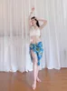 Стадия Wear Sell Women Team 2 Piece Dance Set Sexy Dancer Shows Clothing Белая верхняя часть голубой юбки 2pcs костюм