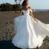 Ny bröllopsklänning stil söt hjärta stropplös lång tåg boll klänning brud klänning fn8424
