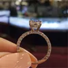 Womens Diamond Ring Romantische Zirkoon Schijnt Ronde Steen Bruiloft Bruids Mode-sieraden Verlovingsringen Voor Vrouwen