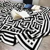 Decken Nordic Schwarz Weiß Gestrickte Decke Acryl Kaschmir Büro Sofa Abdeckung Decke Bequeme Weiche Geometrie Streifen Schal Blank 230320