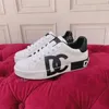 Novos sapatos casuais de alta qualidade, sapatos de gestão de designer de primeira qualidade, homens de tênis panda scarpe feminino treinador de homem oliva dunks branco preto triplo skate rosa2023