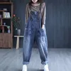 Kobiety Jumpsuits Rompers kombinezon damskie dżinsy Rompers Retro Big Pocket Loose Denim kombinezon swobodny moda dużych rozmiarów szerokopasmowych kombinezon 230317