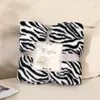 Filtar zebra randig kast filt mode jacquard tryck kanin fuzzy pälssoffa täcker sjal sängäcke super mjuka varma plysch filtar 230320