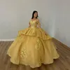 ゴールドの光沢のあるスパンコールキンセアネラドレスオフショルダー3dfloralアップリケレースコルセットスイート15ガールズパーティーガウン