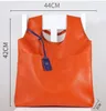 Kvällspåsar Kvinnor Vest European American Retro Soft Leather Large Capacity Shoulder Orange Tote School Shopping 230320