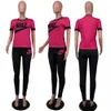 2024 Tasarımcı Markası Jogger Suits Kadınlar Pamuk Takipleri Artı Boyut 2xl Yaz Kıyafetleri İki Parça Setleri Kısa Kollu Tişört ve Pantolon Günlük Baskı Sporları 9514-1