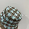 Bérets Femmes Hiver Plaid Chaud Fedora Chapeau De Mode Designer De Luxe Épais En Plein Air Femelle Élégant Décoré Chapeaux Logo Design Double Face