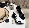 Sylity Opyum Pumps High Heel Sandals女性セクシーなファッション高級デザイナーメタルレタリングヒールパ​​テントレザーサマーパーティーウェディングサイズ34-41