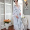 Roupa de dormir feminina Sexy Cetin Lace Robe Conjunto de 2pcs Mulheres verão Solid Kimono vestido fino manga longa Strap Nightie Casual Sweet Home Roupas