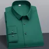 メンズカジュアルシャツ品質のストレッチソリッドシャツ胸ポケット長いスリーブソフトビジネスメンドレスシャツカジュアル快適なs〜6xl服230320