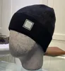 Qualité Hommes Bonnet Designer Chapeau Tricoté Chapeau D'hiver Casquettes Snapback Ajusté Unisexe Cachemire Lettres À Carreaux De Luxe Casual Mode En Plein Air 15 couleur