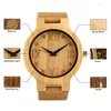 Montres-bracelets Creative Montre en bois naturel pour homme Numéro romain Craving Dial Quartz Woody Cadeau Bracelet en cuir véritable Montre-bracelet Reloj Hombre