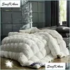 Comforters sätter Songkaum 100 White Goose/Duck Down Quilt High Quality Fivestar El Twist Flower Duss Cotton Er Drop Delivery Home Dhmzi