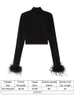 女性のTシャツTaovk Basic Black Tshirts Ladies Turtleneck Crop Tops Fit Skinny Longthree Longtrich Feather Streetwear衣装230317