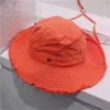 デザイナーキャップbaechバケツ帽子のための擦り切れの広い縁調整可能なドローストリングカッペロレトロインシメタルレターマルチカラーファッションラグジュアリーハットPJ027 C23