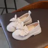 Sneakers Girls Mokorka jesień Patent skórzany czarny biały bownot slipon dla dzieci płaskie buty 2636 gumowa pojedyncza dzieci dzieci przyczynowe but 230317