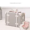 Suitcases Retro Suitcase Mini Wedding Gift Box Cosmetic Passwas na pokład Case 230317