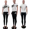 2024 Tasarımcı Marka Jogging Suits Kadınlar Pamuk Takipleri Artı Boyut 2xl Yaz Kıyafetleri İki Parçalı Set Kısa Kollu Tişört ve Pantolon Günlük Baskı Sporları 9514-3