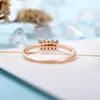 Klusterringar solida 14k rosguld Tiny Moissanite Wedding Band Stapelbara brudsmycken för kvinnors gåva