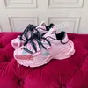 Ny designer sneaker casual skor män mode mesh kalvskinn lapptäcke svartvita sneakers stickade tekniska plattformstränare