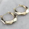 Hoopörhängen klassiska modeguldfärger för kvinnor som bländande metall dubbelskikt tredimensionella runda smycken