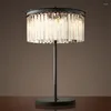 Lâmpadas de mesa American Country Cristal Transparente Black Living Room Bedrow Bedside Decated Iron Lights Retro Lighting