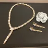 Halsbandssamling Style Designer Dinner Party Choker Neckhole Necklace Earrings Inställningar Diamond Mother of Pearl Plated Gold Color Snake