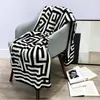 Decken Nordic Schwarz Weiß Gestrickte Decke Acryl Kaschmir Büro Sofa Abdeckung Decke Bequeme Weiche Geometrie Streifen Schal Blank 230320