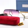 مصممة مصممة للنساء المخرج للرجال ظلال أزياء مكافحة UV400 UV400 Summer Summer Beach 1PCs نظارة شمسية كبيرة الحجم